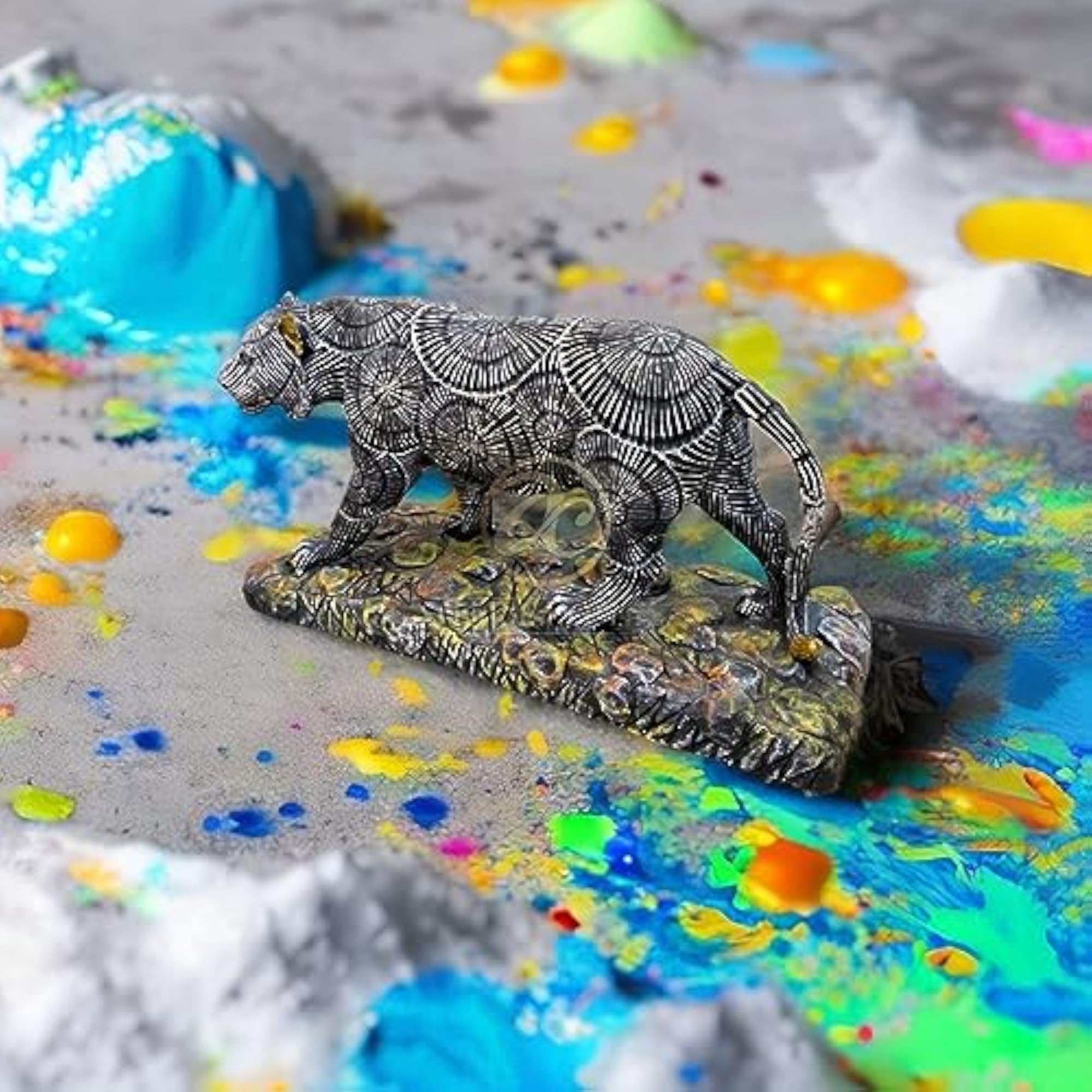 Wild Panther & Cheetah Resin Showpiece on Pebbles Base